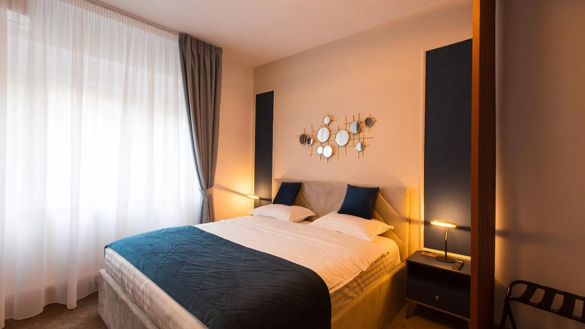 Al Centro Bed & Breakfast Bucureşti 0*,  România