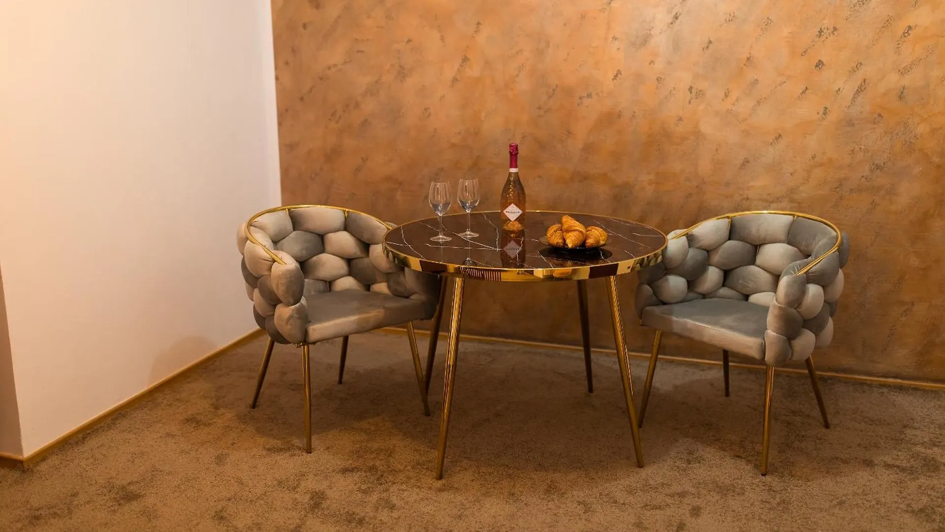 Bed and Breakfast Al Centro Бухарест Отель типа 